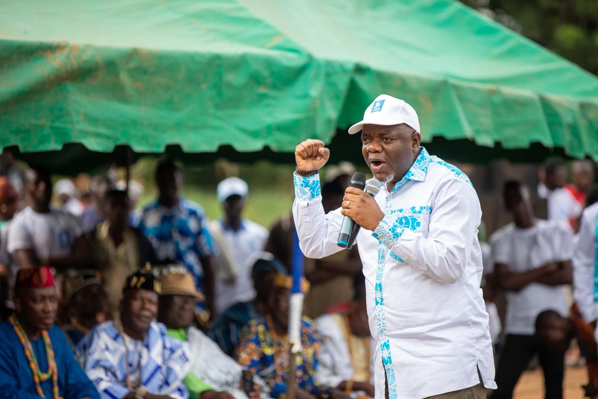 GbenyoLamadokou's tweet photo. Après les premiers jours consacrés au ratissage, nous sommes passés à la vitesse supérieure hier lundi avec un meeting de lancement précédé de caravane dans chacune des deux zones ; ⤵️
#UnirWawa #Élections2024 #Allonsy #TeamUnir #WawaVoteUnir https://t.co/TlUk7U81Fp
