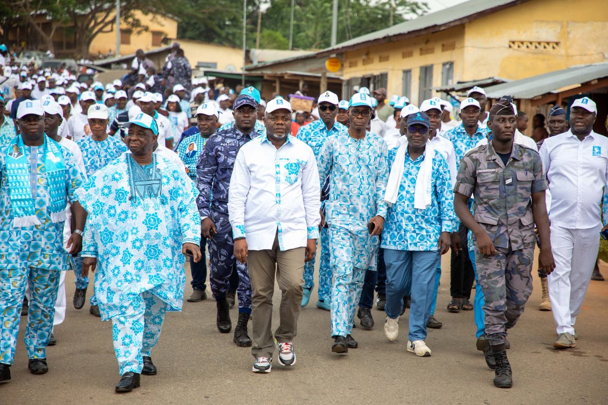 GbenyoLamadokou's tweet photo. Après les premiers jours consacrés au ratissage, nous sommes passés à la vitesse supérieure hier lundi avec un meeting de lancement précédé de caravane dans chacune des deux zones ; ⤵️
#UnirWawa #Élections2024 #Allonsy #TeamUnir #WawaVoteUnir https://t.co/TlUk7U81Fp
