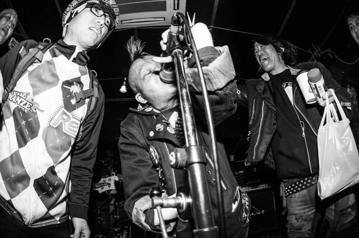 StonedWeede's tweet photo. 大分の若手最強パンクス
カブトの命日。
#ZIGAI https://t.co/BLhPmxossq
