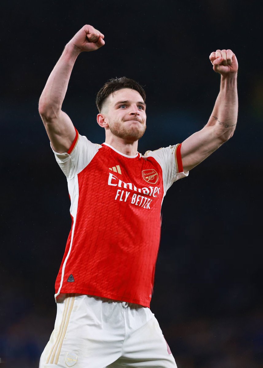 Congratulations to Declan Rice who has been named the PFA Fans Premier League Player of the Month for March ❤️⚪️🔴 #Arsenal