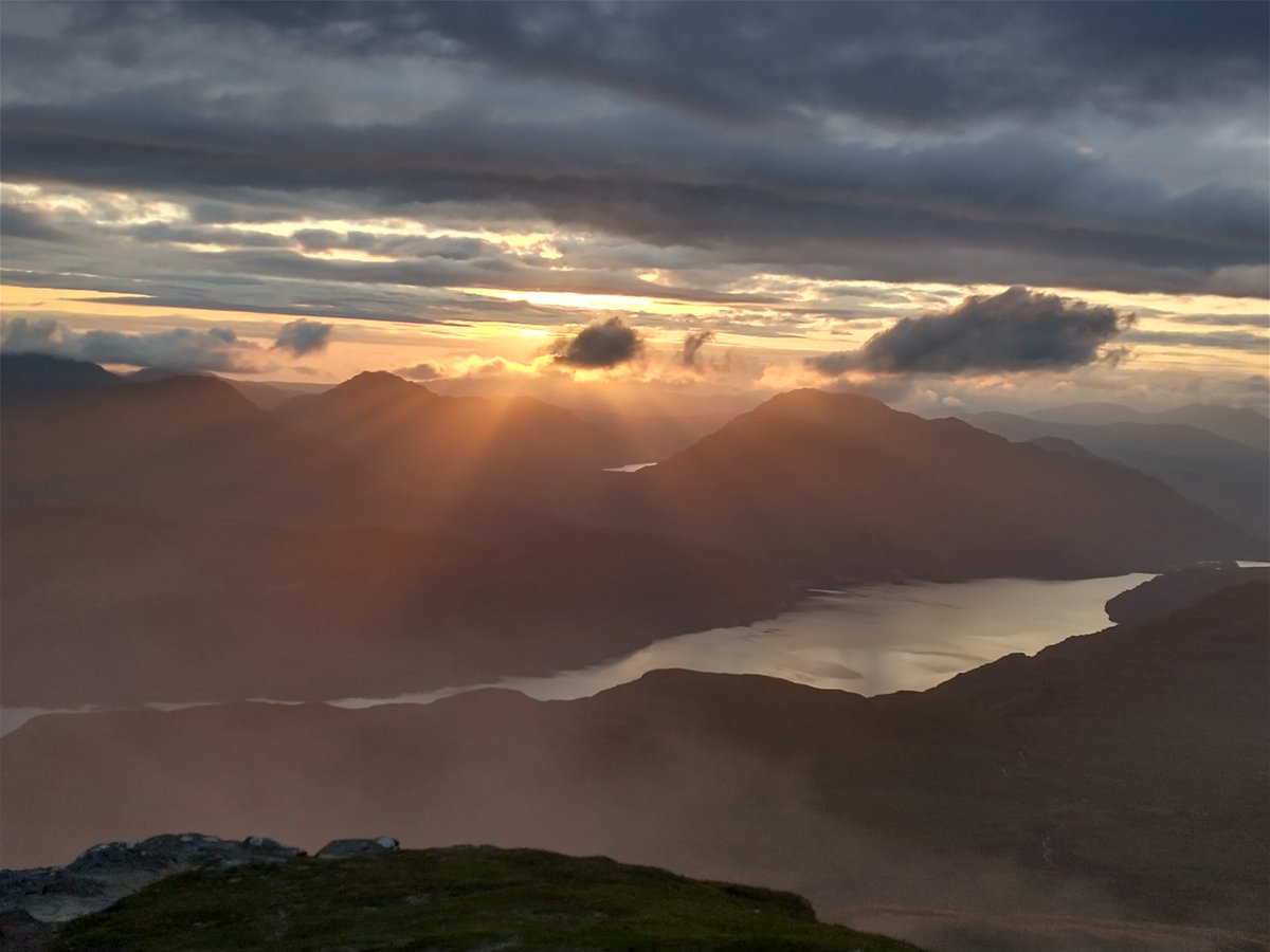 Have you applied for the MRes at @UofG_SBOHVM ?gla.ac.uk/postgraduate/t… Great opportunity to also apply for residency at the Scottish Centre for Ecology and the Natural Environment. Closing date 01 May gla.ac.uk/postgraduate/t…