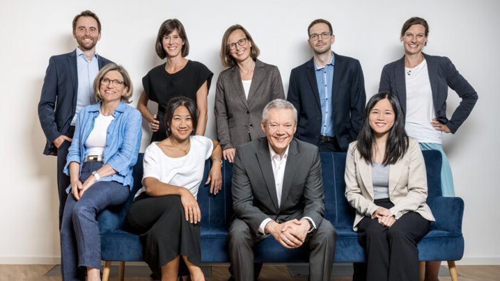 Seit  dem 1. April gilt für die Mitarbeitenden der RAUEN Group die  Vier-Tage-Woche, Arbeitstage sind nun Montag bis Donnerstag.  Entsprechend hat sich die Wochenarbeitszeit reduziert – bei vollem  Lohnausgleich. Weitere Infos: rauen.de/ueber-uns/pres…
#rauencoaching #coaching
