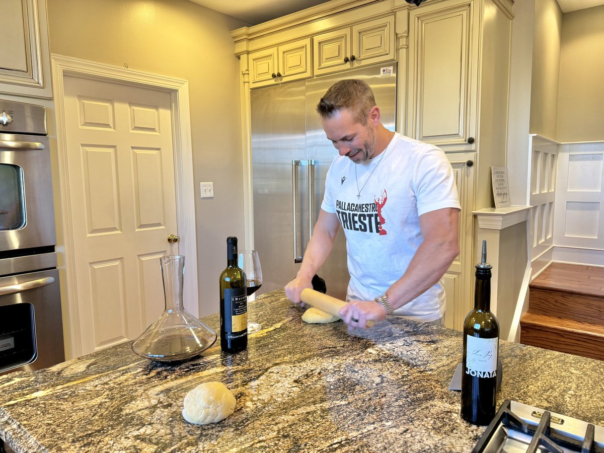 ted_rath's tweet photo. Homemade pasta night! #tedwalk #pallacanestrotrieste #italy #italianfood #pasta #ibalzini #jonata #food #italianfood #instafood #pastalover #homemade #cucinaitaliana #italian #healthyfood #love #vinoitaliano #italy #italia #italianfood 
#italbasket #pallacanestro #legabasket https://t.co/M7Ies2GUWJ