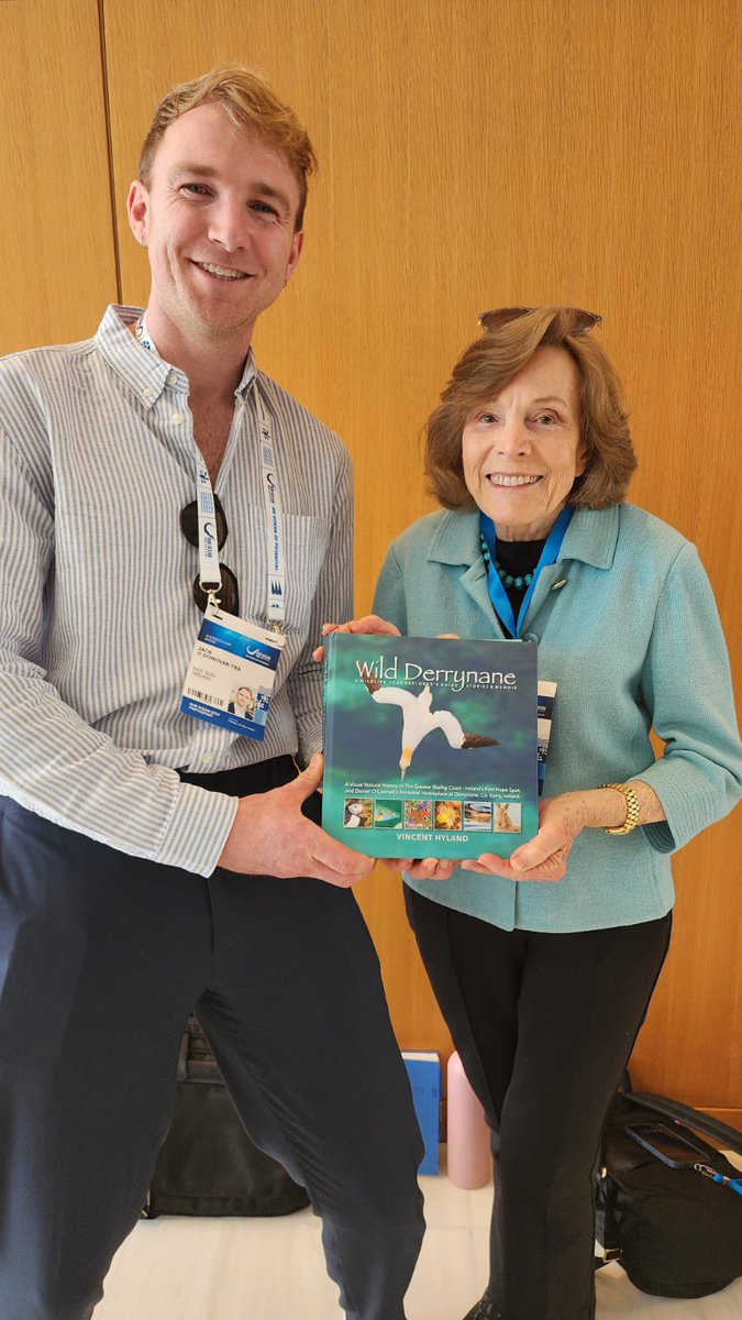 Honoured to present a copy of Wild Derrynane by @WildDerrynane to @SylviaEarle @MissionBlue 🌊

Wild Derrynane is a comprehensive encyclopaedia of a wild year in South Kerry based within the Greater Skellig Coast Hope Spot. 

#FairSeas
#HopeSpots