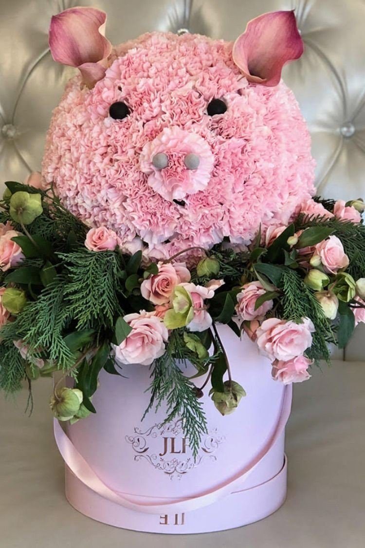 suhotaro's tweet photo. @TheOO1NKs @aeoug Oink oink! 🐷     

Congratulations on your comeback to our Hyunjin (@aeoug) of LOOSSEMBLE! Good luck with your promotions and please stay healthy!
https://t.co/5NiElTkrO2