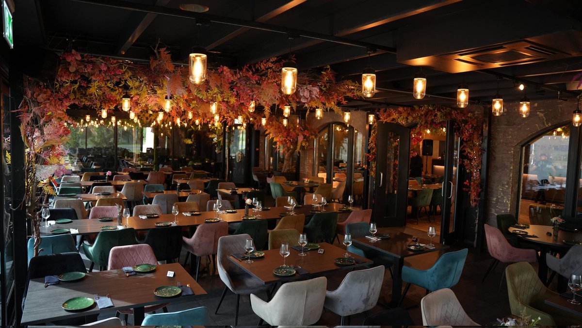 SoukHabibi's tweet image. Ontdek Restaurant Ward in Beckum, Twente! 🌸 Sfeervol,doordrenkt met bloemige pracht, terwijl je de authentieke smaken van het Midden-Oosten ontdekt. Een culinaire ervaring te midden van bloemenpracht! 🍽️🌼 
#nederland #goedemorgen ♥️👉 #LLDL #Iran #TOKEN2049 #Wilders  #formatie