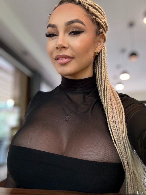 Lunch time ❤️ https://t.co/Zp9lEIjEVj