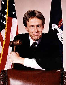 6 years ago today, Harry Anderson passed away at the age of 65.