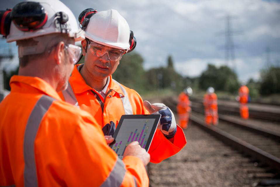 How #AI Can Get Railways on Track for Transformational Growth @forbes @sap forbes.com/sites/sap/2024…