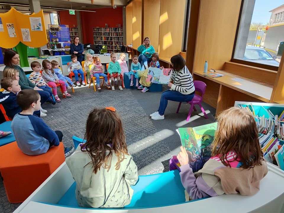 We love April in Portlaoise Library! Why?! Because it's #SpringIntoStorytime, of course 😄🌸A huge thank you to all the parents and little ones who joined us last Saturday for storytime. 
Join us for more storytime fun every Wednesday at 4pm! 

#RightToRead #LibrariesIreland