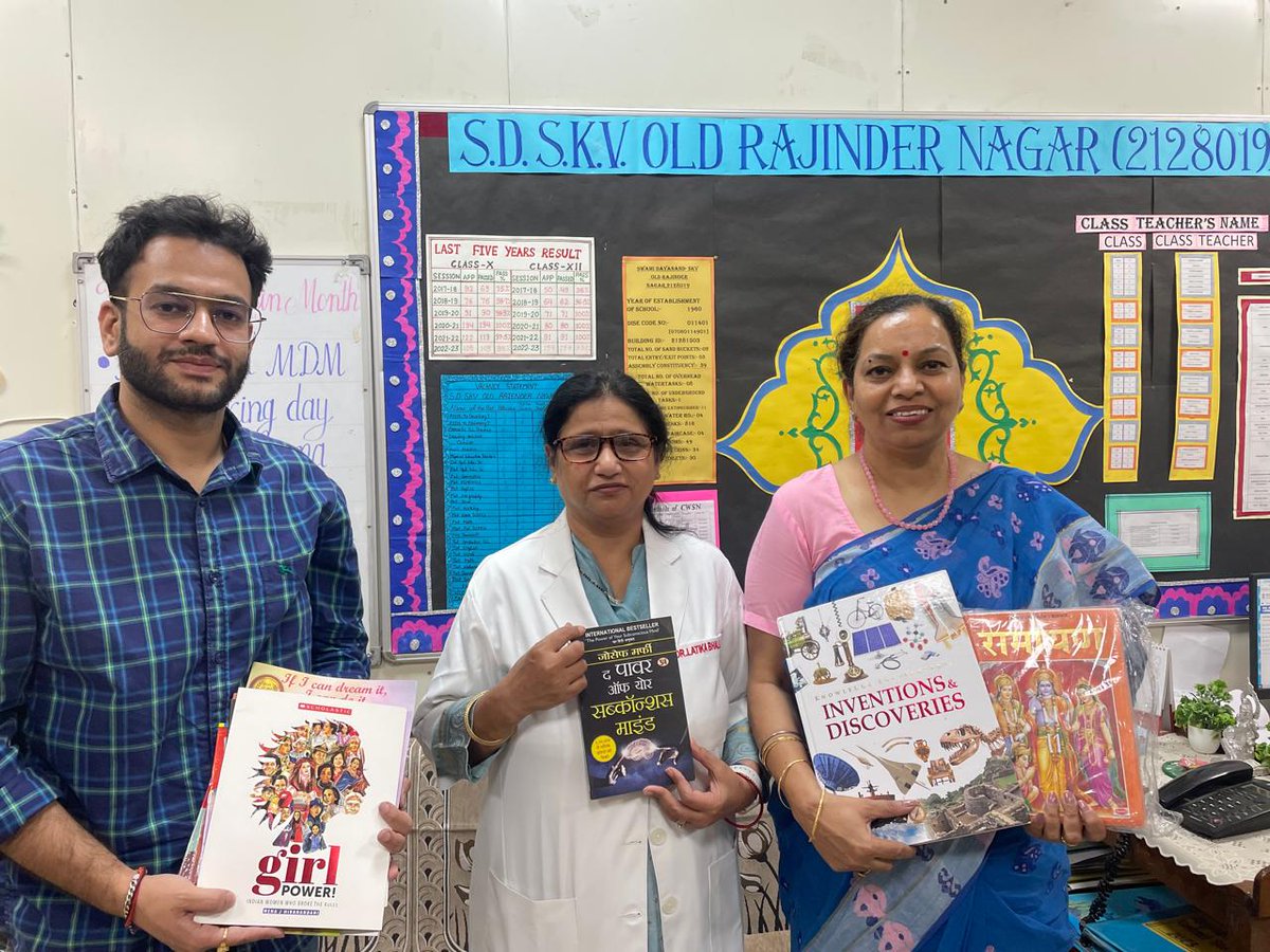 sdskv2128019's tweet photo. In order to inculcate reading habits among Students, ⭐Volunteer  Dr Latika Bhalla Sr Consultant Adolescent Paediatrician at SGRH , donated books for School library. This was under the aegis of Gali Pathshala ( Regd NGO ) @VidyanjaliDelhi @LatikaBhalla1 https://t.co/w9B7YoRo1r
