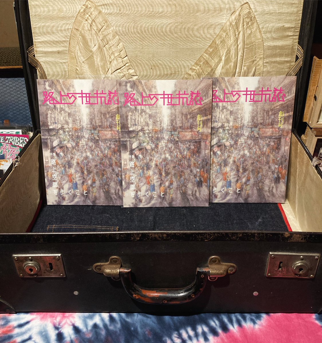 ontharoad2017's tweet photo. 古本屋FREEDOMBOOKS7周年
2024年4月20日、路上で新刊『路上の抵抗誌』創刊号を販売。
小樽運河の路上に遊びに来て下さい。
※天気が良ければ
#古本屋 #freedombooks #小樽運河 #路上 #7周年 #rojono_teikoshi https://t.co/IjOYEkedyx