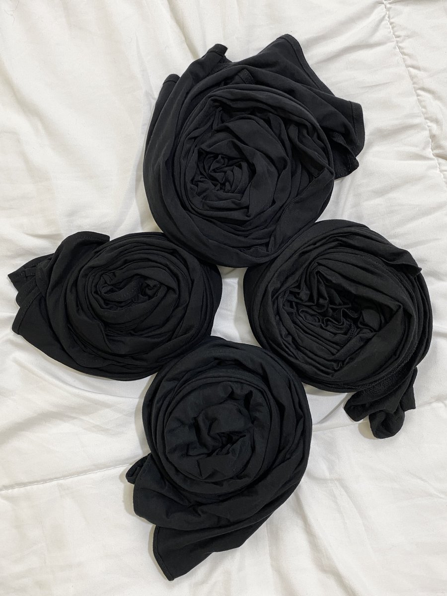 lildipie's tweet photo. PASHMINA KAOS ITEM>>>

Tim pashmina kaos + hijab item garis keras sampe udah punya 4 biji dan bakalan nambah lagiii😭😭 https://t.co/mBnu79hiZ8