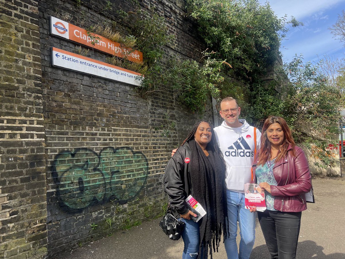 Lovely to be out with our @ClaphamTownLab team, making the most of the weekend weather to canvass for @LabourMarina and @SadiqKhan 

Remember to use all your votes for Labour on May 2nd! #VoteLabour #AllVotesLabour