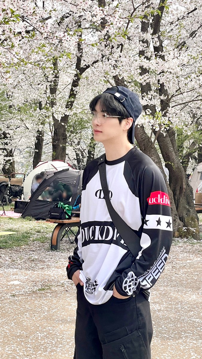 em_jonghyeon's tweet photo. [#PHOTO]
종현꽃이 피었습니다 ⁀ ꒰ა🐶໒꒱

#KimJonghyeon #김종현 https://t.co/zHNcqe7VYY