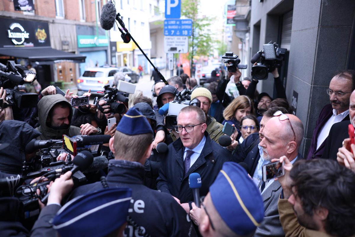 Police have arrived at the venue with an order to shut NatCon down for creating a public disturbance. #NatConBrussels2