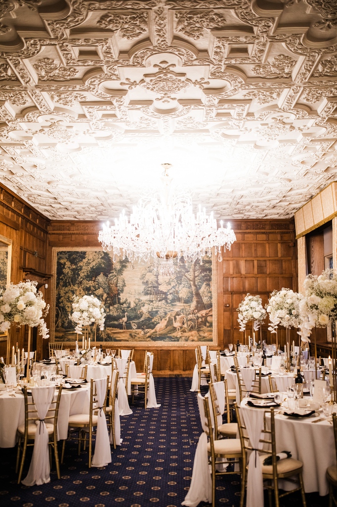 Gingerfleur's tweet photo. Reflecting on the magic of a December wedding at North Mymms Park. It was a pleasure collaborating with the wonderful bride and groom, as well as the team of suppliers who brought their vision to life. Special thanks to Hayley from Amae Events who was a dream to work with. https://t.co/xaki9OgrA2