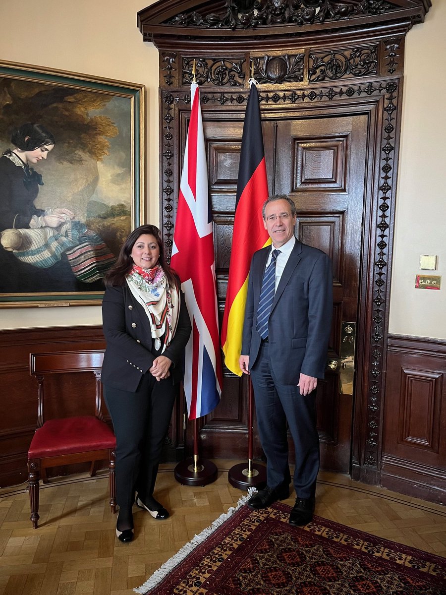 A great pleasure to meet with @Nus_Ghani, Minister of State for Europe at @FCDOGovUK, in her new capacity. Looking forward to continue to work on our common 🇩🇪 🇬🇧 agenda. Thanks to predecessor @LeoDochertyUK for his strong engagement for our bilateral relations.