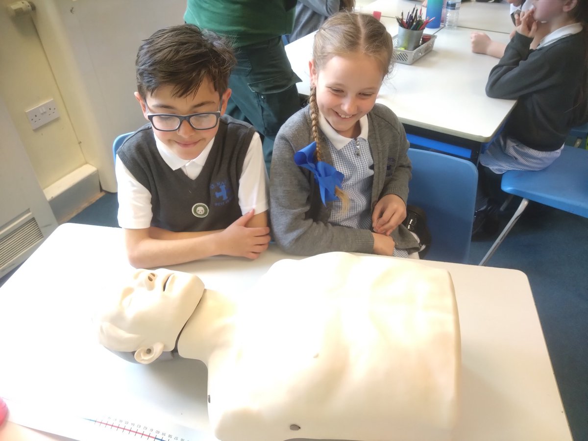 A huge thank you to Dawn from Panda Paramedic who worked with Y3, Y4, Y5 and Y6 yesterday to train all our KS2 children on how to provide CPR, use a defibrillator and basic first aid #firstaid