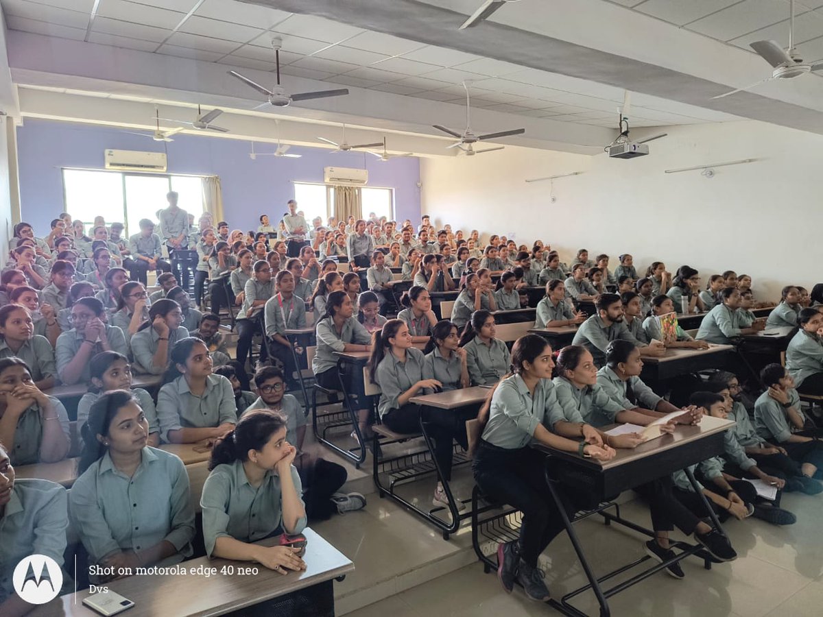14mam_Mahuva's tweet photo. Camp at Campus @ Shrimad Rajchandra Collage Of Physiotherapy Ta. Mahuva Dist. Surat (Sveep Activity) https://t.co/o9bVCZn1kn
