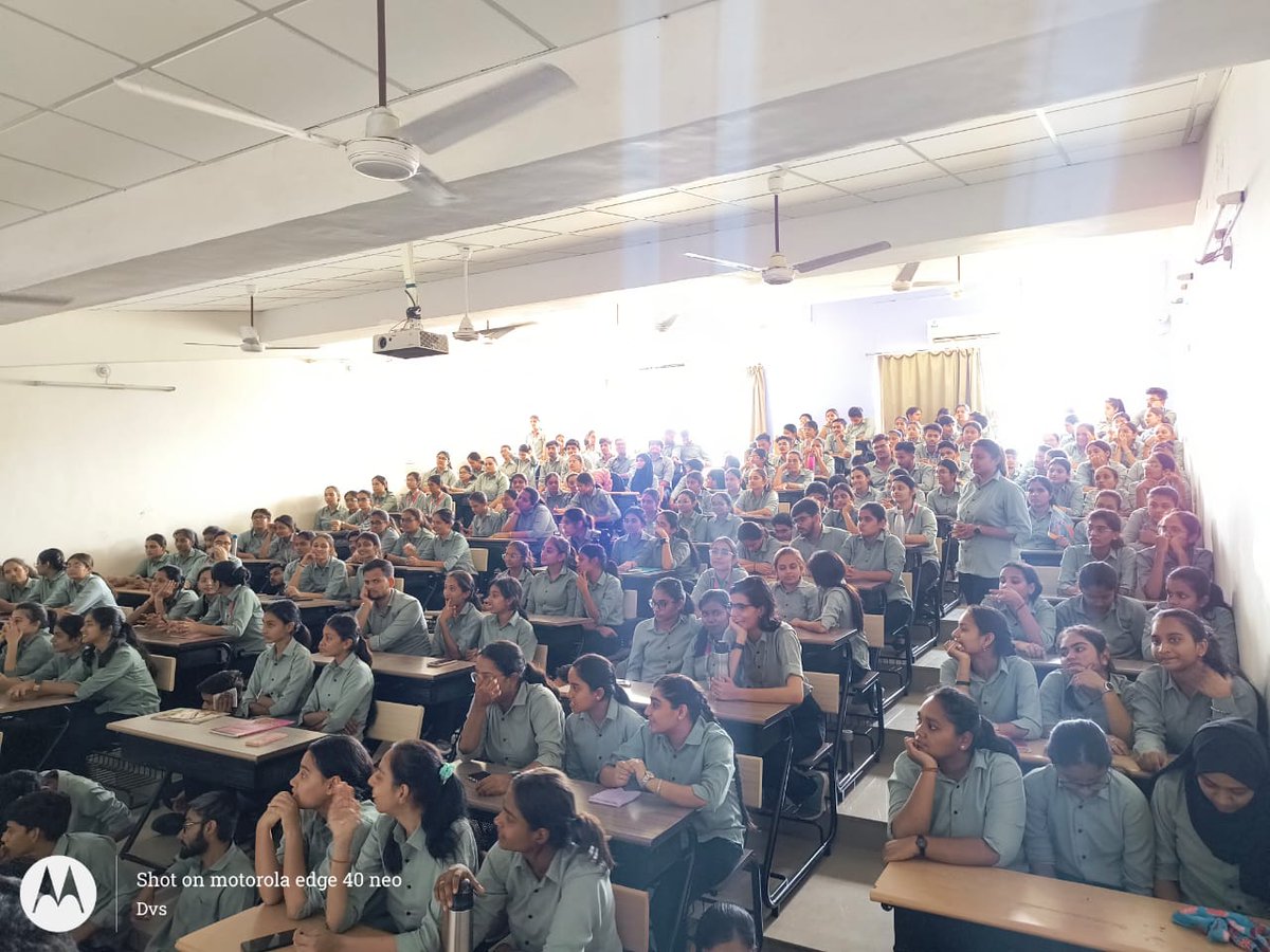 14mam_Mahuva's tweet photo. Camp at Campus @ Shrimad Rajchandra Collage Of Physiotherapy Ta. Mahuva Dist. Surat (Sveep Activity) https://t.co/o9bVCZn1kn