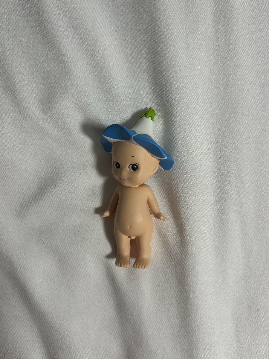 wts lfb sonny angel ph ! ꩜
✷ morning glory flower series

₱450 PAYO — with orig box