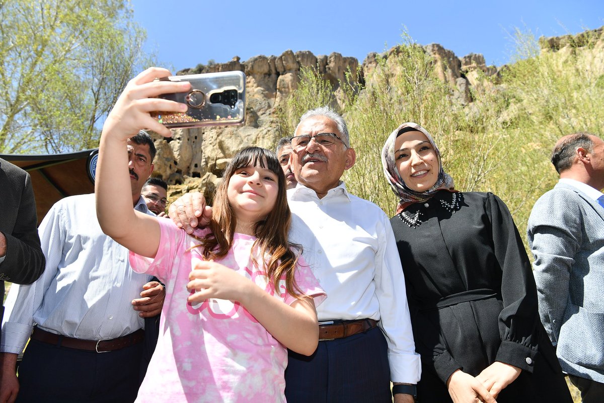 📍Yeşilhisar Erdemli Vadisi 48’inci #TurizmHaftası Kutlamaları Programı kapsamında Valimiz Sayın Gökmen Çiçek ve turizm sektörü paydaşlarımızla birlikte Valiliğimiz ve Büyükşehir Belediyemiz iş birliği ile turizme kazandırdığımız göz kamaştırıcı bir tabiatta bulunan Erdemli…