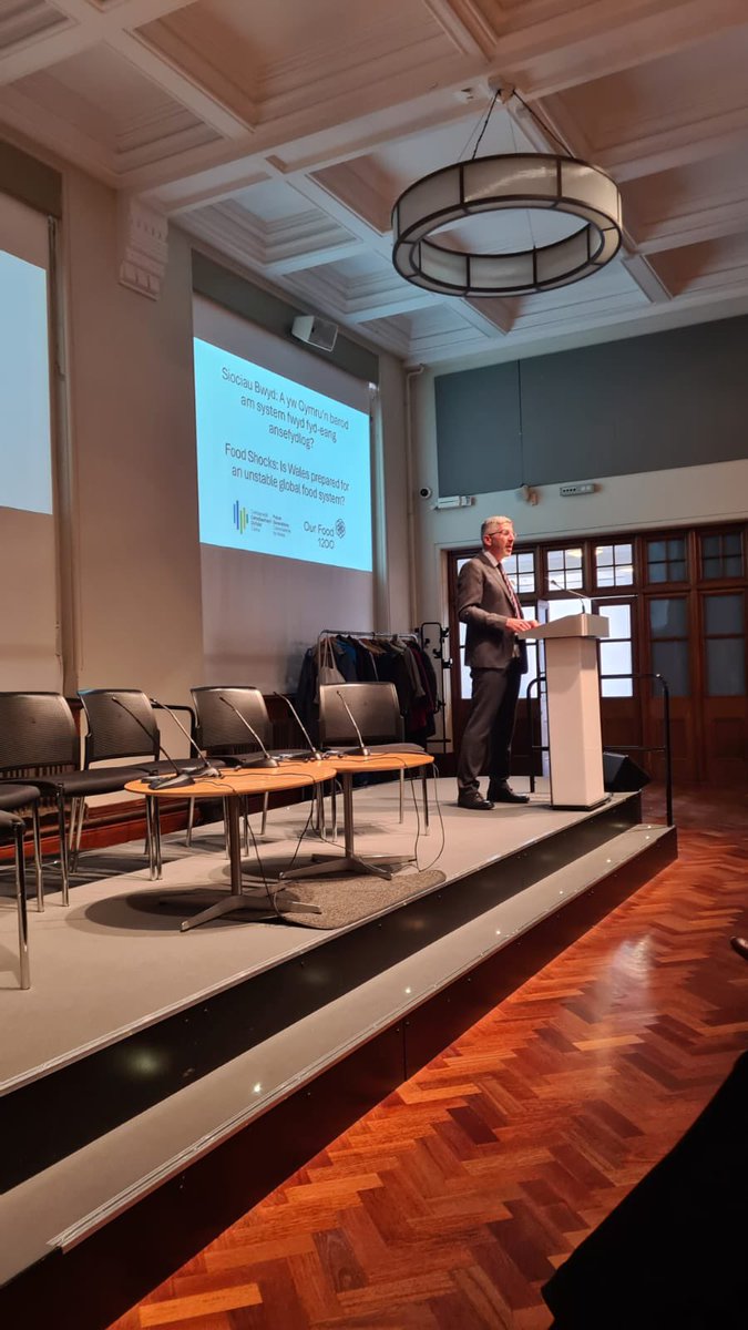 A full house for today’s #FoodShocks event with @futuregencymru, examining how we can protect people in Wales from future food shortages & extreme price rises in an unstable global food system Great to hear #foodpartnerships being discussed as well as our work with #PSBs