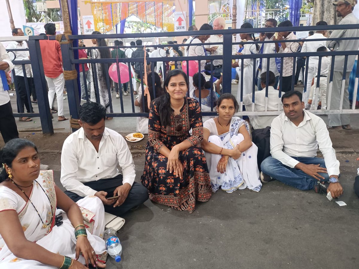 TheSafecityApp's tweet photo. Two impactful sessions on "Standing Up Against Street Harassment and Creating Safer Public Spaces" held at Pune Station with 220 participants &amp; Mahatma Phule Vasti, Pune with 11 attendees.
Every voice counts in the movement for safer streets.

#AntiSHWeek24 #StopStreetHarassment https://t.co/bQWOj9rsNl