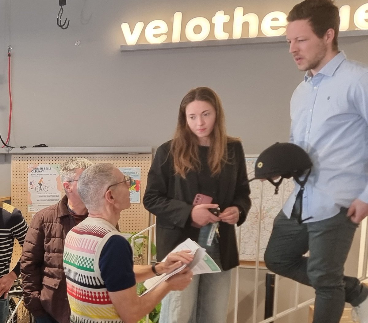 OpeMobilite_IS's tweet photo. LANCEMENT ce jour de la saison 8 du GRAND PRIX STAR - Avec 3 initiatives solidaires présentées en lien avec la mobilité : @INSA_Rennes @OGE_geometres @voyagerentrain @PimmsRennes et #myhumankit
Avec @metropolerennes @STARmeparle
@GroupeSNCF @CentreAlma @keolisrennes @Riva_com https://t.co/X4pbmbxctj