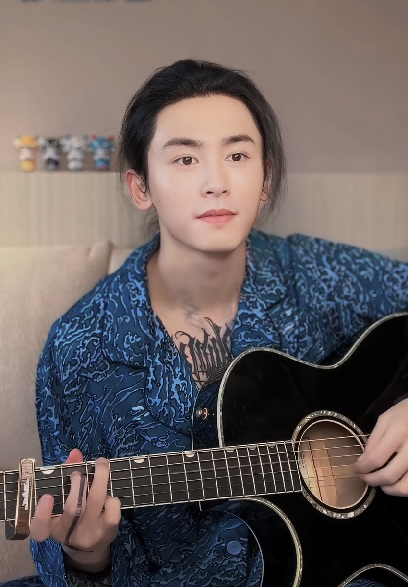 HourlyZhangZH's tweet photo. Todays song “Try” covered by #ZhangZhehan is just sooo beautiful 

16April2024 (IG)
🔗https://t.co/uBKMSXcapT
🔗 https://t.co/8jDAjV4G8h https://t.co/rX8bytGLaX