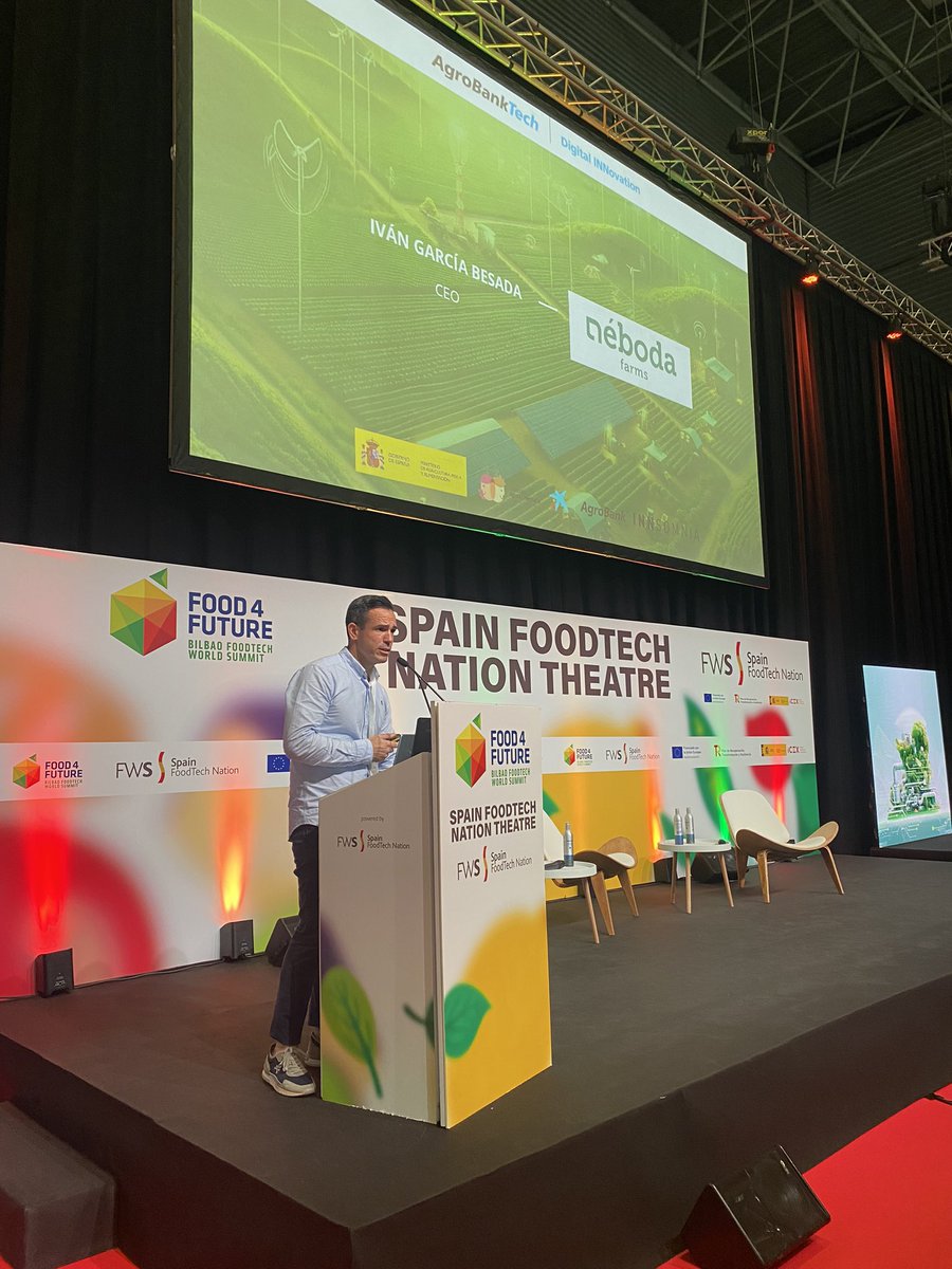 Inn_Somnia's tweet photo. 👉👉Acabamos el #FoodtechStartupForum de @expofoodtech con las #startups @ingredalia (fabricante de alimento para ganado) y #neboda (agricultura vertical interior). Larga vida ❤️ a la comunidad #AgroTech de @AgroBank_CABK by @Inn_Somnia https://t.co/JmBiq0cjML