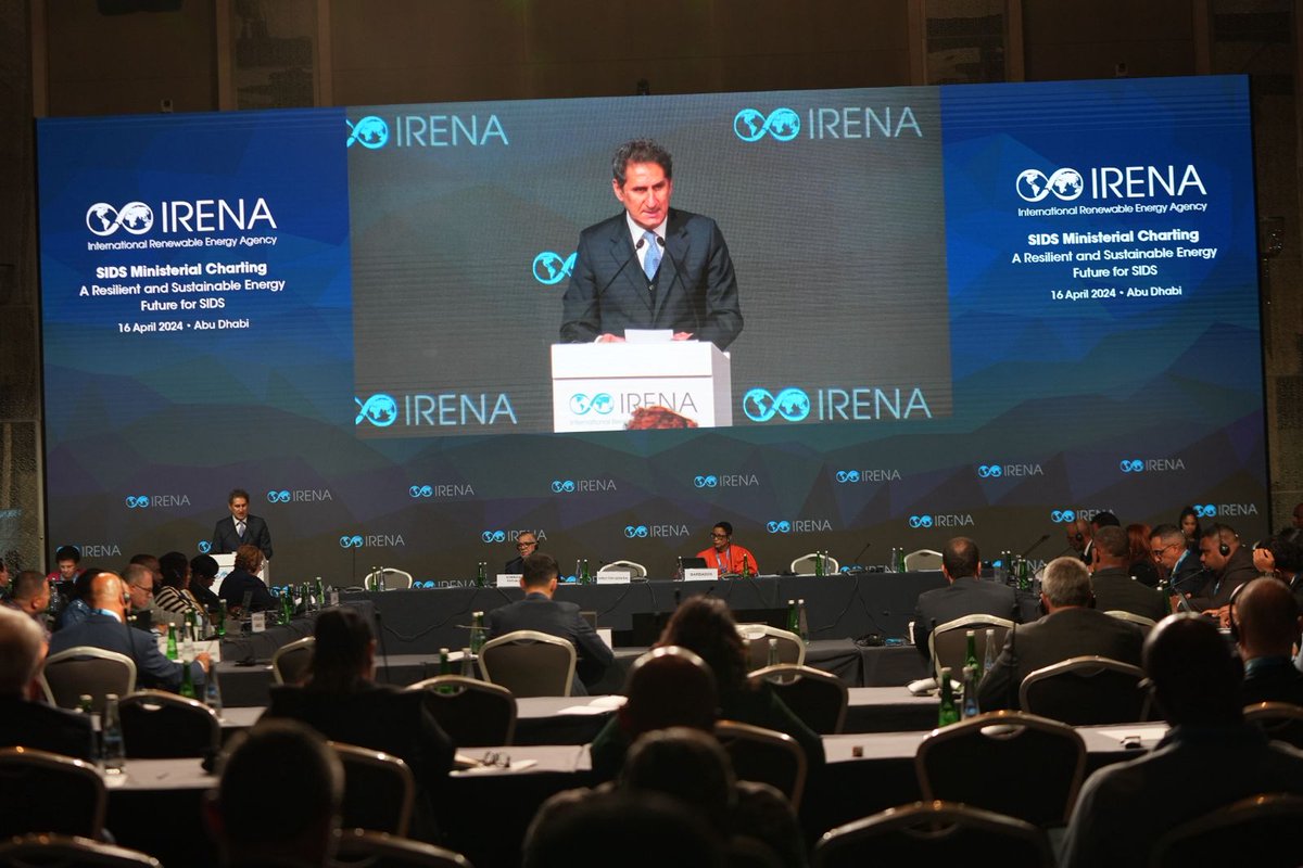 🚨Small Island Developing States (SIDS) Ministerial at #IRENA14A. The high level event highlighted the crucial role of SIDS as global leaders in #energytransition & climate action. Despite great decarbonisation efforts, the States still face energy challenges.