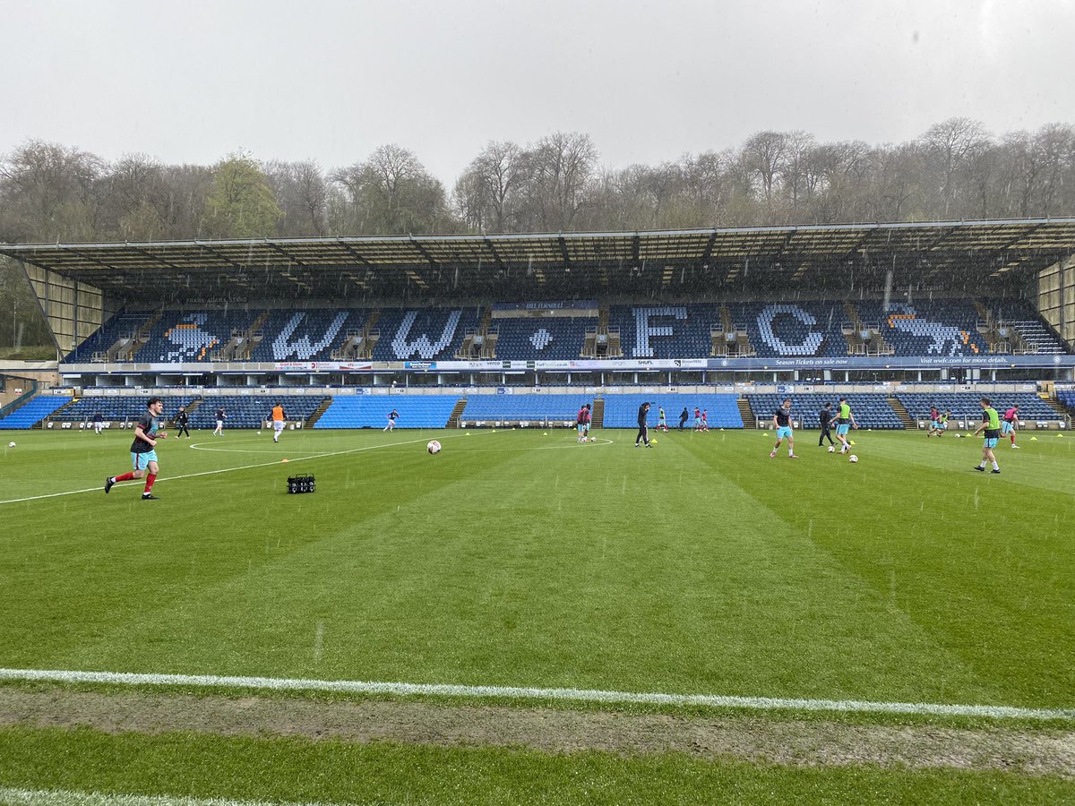 English Universities Sport (@engunisport) on Twitter photo ⚽️ | Mens Football warming up in the hailstorms of Wycombe!
What an arena to play football in, though!
<a href="/wwfcofficial/">Wycombe Wanderers</a>
❤️🤍 ⚽️ | Mens Football warming up in the hailstorms of Wycombe!
What an arena to play football in, though!
<a href="/wwfcofficial/">Wycombe Wanderers</a>
❤️🤍