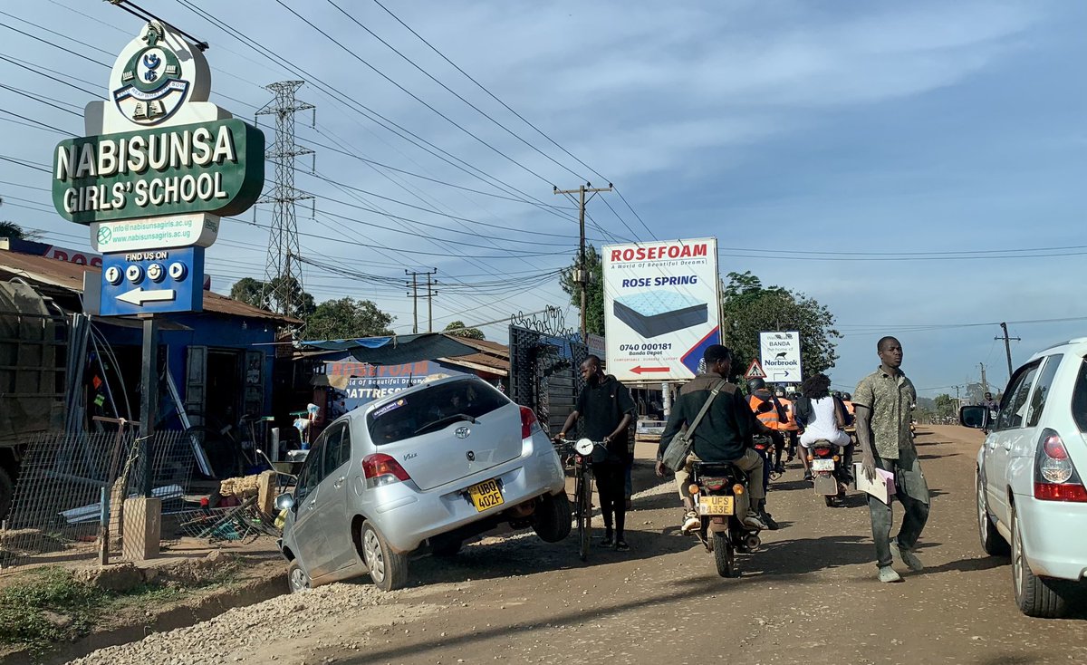 But now….what happened? Is this what @GODFREY_Kutesa would call excitement? Did our “new car” malfunction or it’s bad driving gone bad😳 Hope all the occupants are safe and no pedestrian or cyclists were injured in the process. Safe roads save lives #GetHomeSafe…