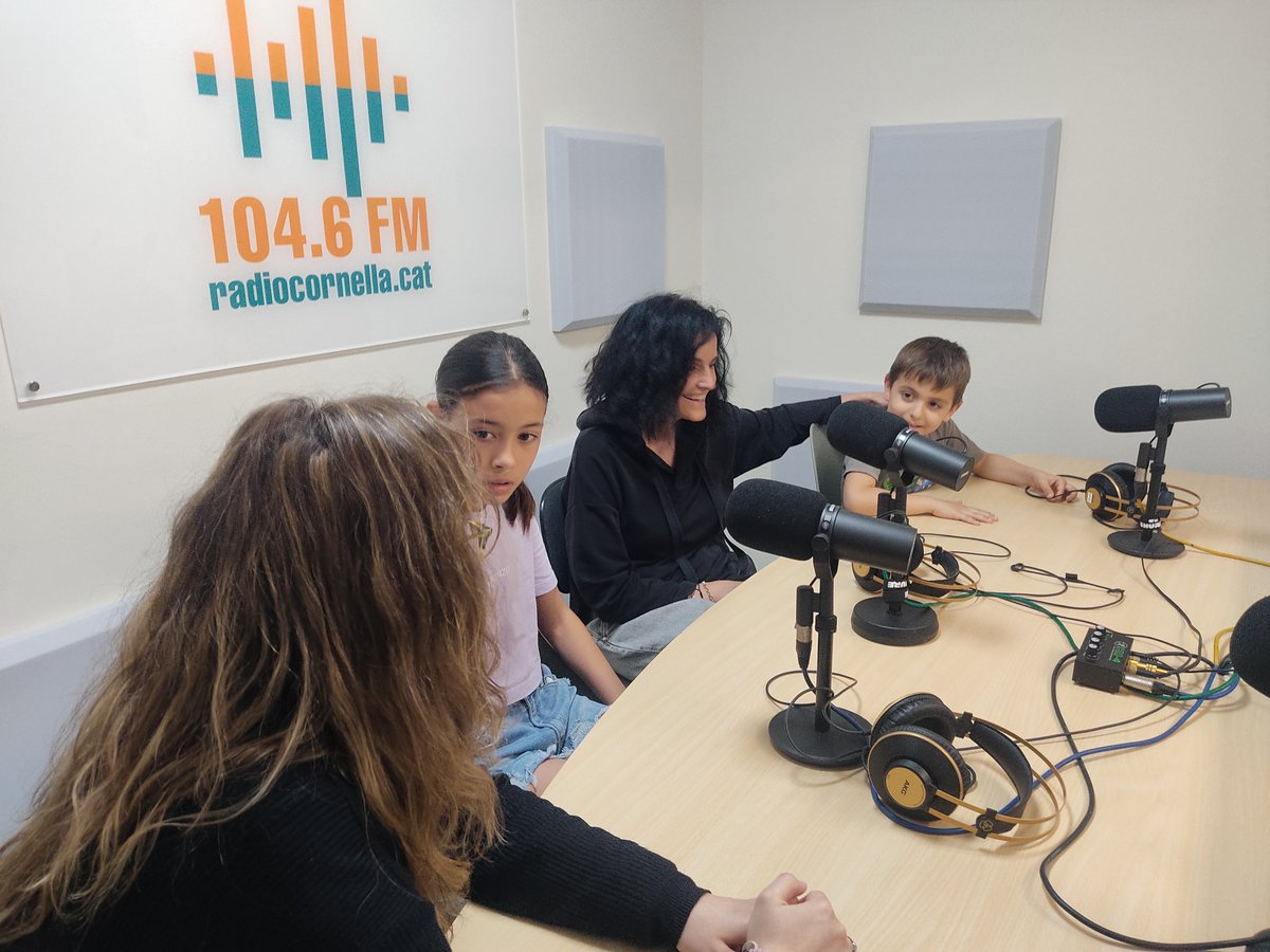 🔊📻Al "Cornellà Notícies" parlem de les noves XXSS institucionals de l'Ajuntament de #Cornellà, del nou programa de Ràdio Cornellà "Joves en Acció", del Premi d'Humanitats que rep el CEIP Abat Oliba, del concurs de curtmetratges de <a href="/CRCornella/">@CreurojaCornella</a> i més!

🔗radiocornella.cat/programs/corne…
