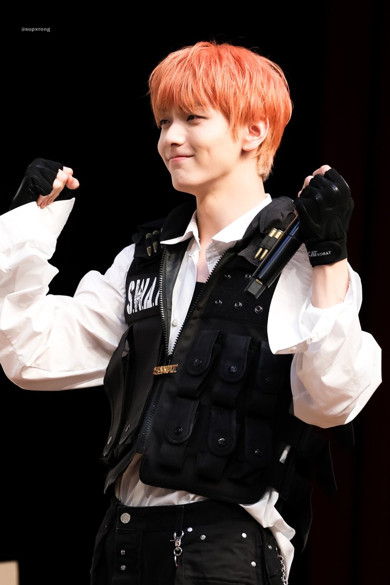 supxrong's tweet photo. 240414 뮤직코리아 팬싸
귀엽다고 진심

#수빈 #SOOBIN #スビン #TXT
#투모로우바이투게더 https://t.co/nsREDqDlhN