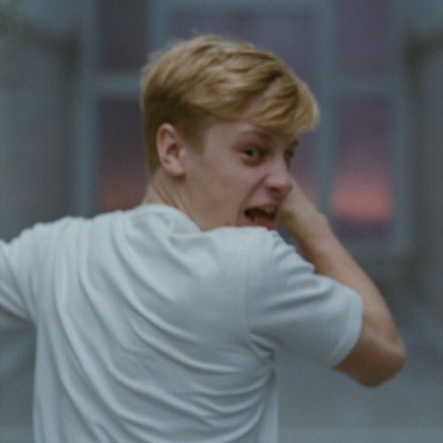 TheCinesthetic's tweet photo. Mommy (2014) dir. Xavier Dolan https://t.co/DLkDF8aRdl