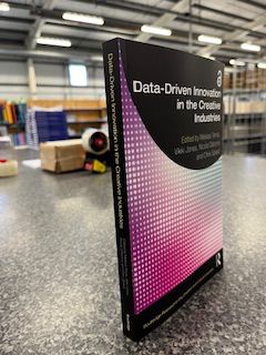 We're so excited to see hot off the press copies of Data-Driven Innovation in the Creative Industries edited by @melissaterras @jonesvikkijones @suchprettyeyes and @chrisspeed, published by @routledgebooks and available to download in open access: creativeinformatics.org/publications/d…