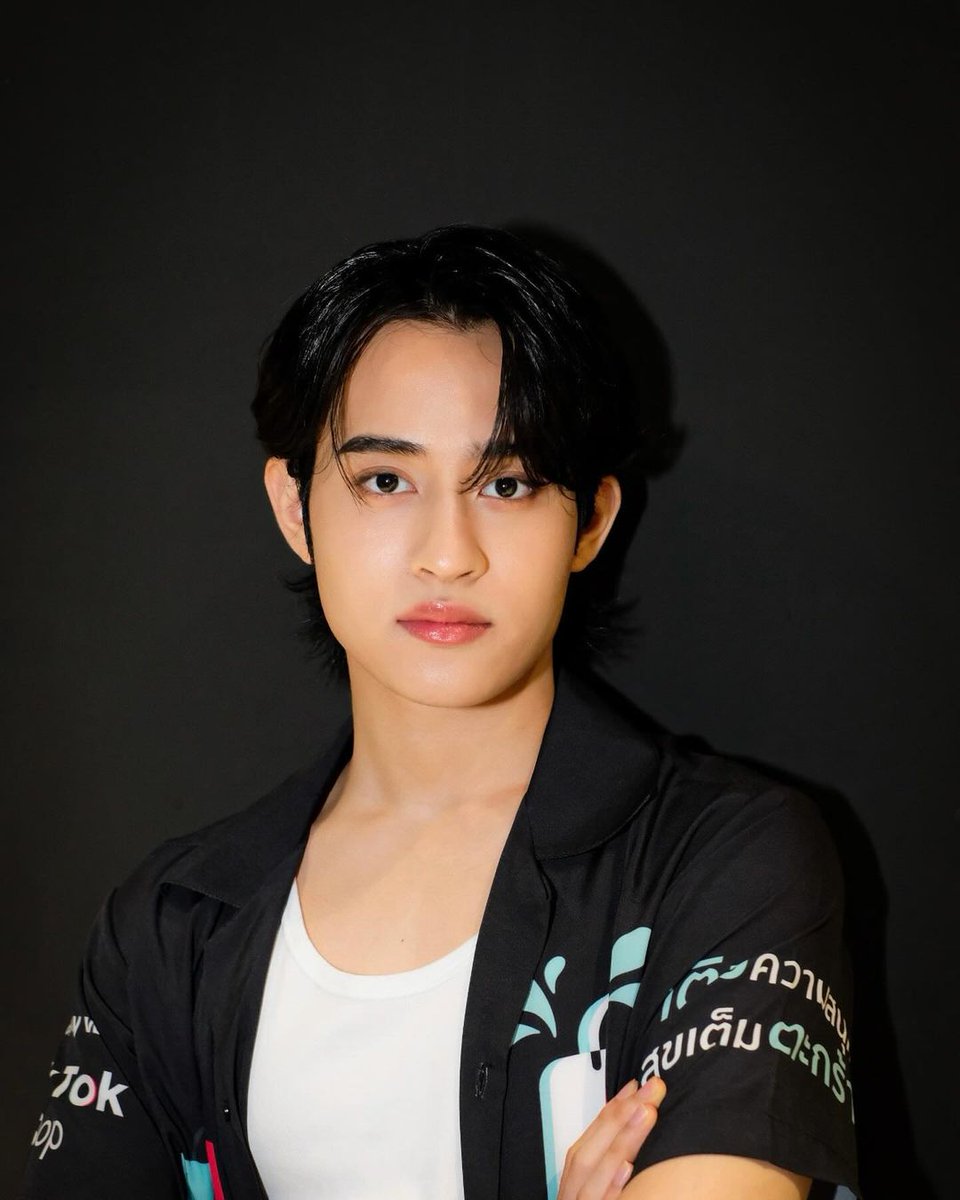 BTinnasitPH's tweet photo. — https://t.co/gxoepq2U8r IG Update

P'Tinnasit looking so good! ❤️

@BarcodeTin
#barcodetin
#Unit
🐻 https://t.co/23cnwIkYam
