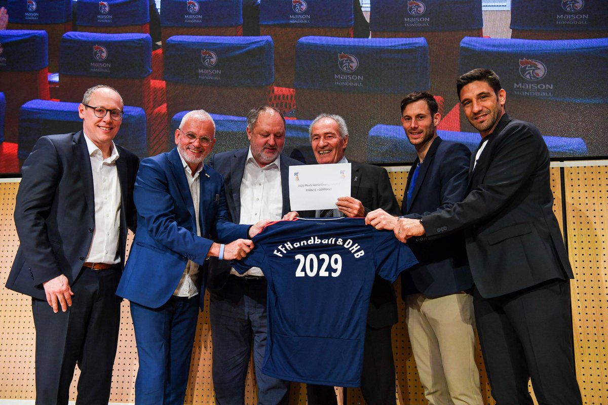 L'organisation du Mondial IHF 2029 Masculin confiée à la France et à l'Allemagne 🇫🇷🤝🇩🇪 La FFHandball et la Fédération Allemande de Handball uniront leurs forces pour organiser le Mondial IHF 2029 Masculin 🏆🌍 Un projet ambitieux pour accueillir les meilleures nations du monde
