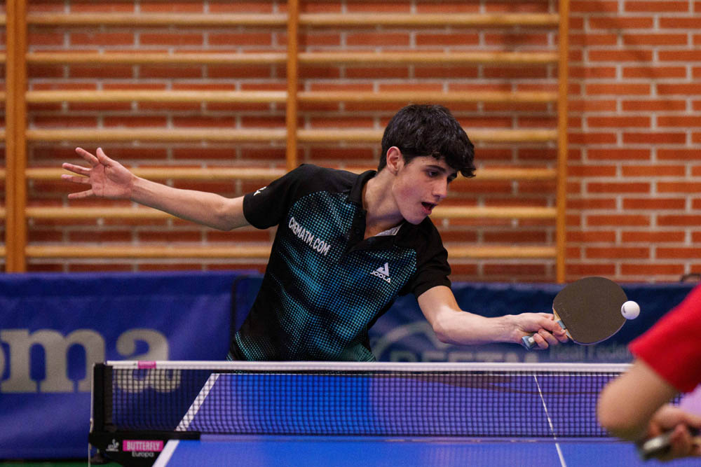 arainfonoticias's tweet photo. DEPORTES | El aragonés Álvaro Gimeno, campeón del Top 8 estatal de tenis de mesa. El jugador del @SchoolZTM ha conseguido alzarse con el título en categoría infantil en esta exigente prueba: https://t.co/XaiZPGoc2R https://t.co/BYZVEwpMSl