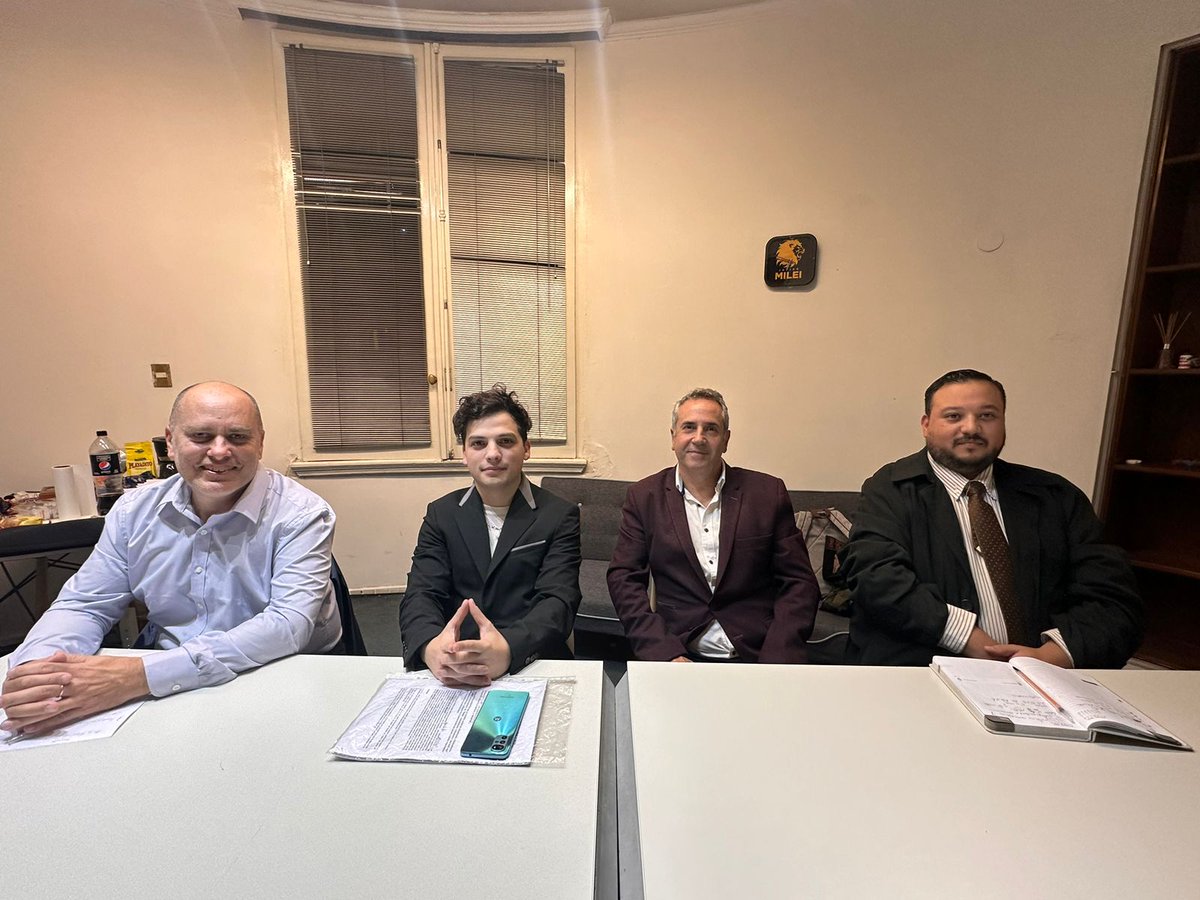 Reunión de trabajo y presentación del apoderado Carlos Grauc, dr Gerónimo Barbosa y el dr Adriel Zaracho que van a estar llevando la parte juridica del Partido Libertario Bs As como asi representando a las autoridades del mismo con sus estudios juridicos.
