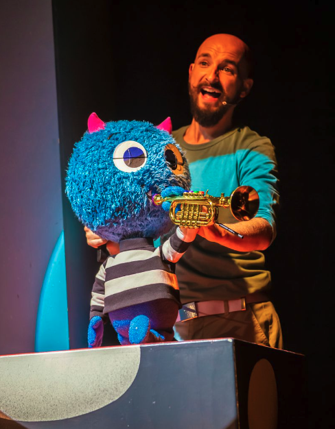 Want to keep the little ones entertained whilst the other kids are at school?😊 Come along to There's a Monster in Your Show! This endearing show will make the perfect first theatre experience for tots 2+!🎭 🎟️ pulse.ly/8fiyplbqfk
