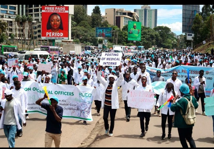 Kivutss's tweet photo. The revolution will be televised !!
Nothing to lose but the chains !
No retreat, no surrender !
It is now or never !!!
#DoctorsStrikeKE
#SayNoToSalaryReduction
#DoctorsDeserveBetter
#CBAforKenyans
#ImplementCBA2017 https://t.co/NPekW3GPSW