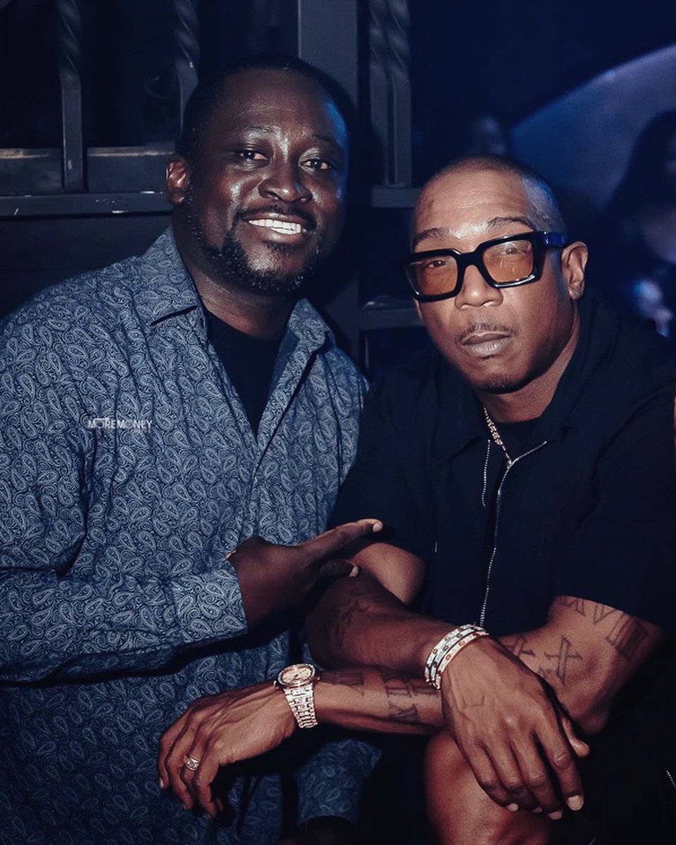 blaquebuoy's tweet photo. Now y’all know we hadda do a re-mix right … After about 15 years since I interviewed him on @official4SYTETV during his first visit to Ghana 🇬🇭 , caught up  with @jarule again . It was a fun night at Club Ace. Good job on the school block for the kids 👊🏿 https://t.co/gxe8egHu3k
