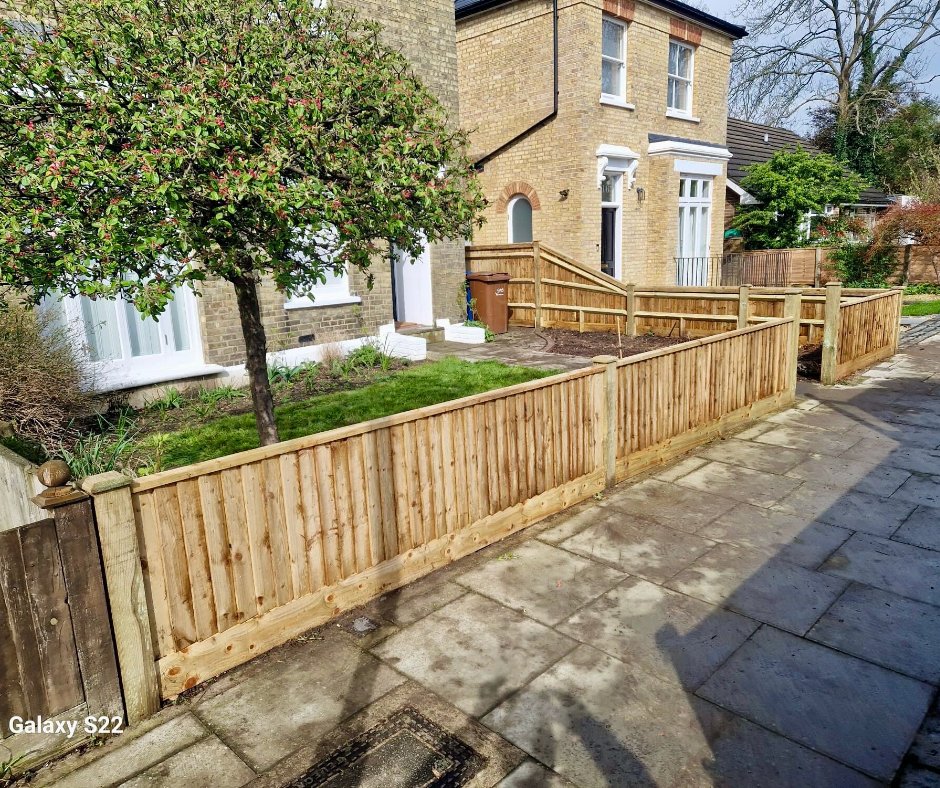 Please get in touch for your fencing and gate requirements on ☎️ 07971 963 316 or email 📬 stuart@south-london-fencing.co.uk

 #fencingcontractor #fencingcontractors #domesticfencing  #southlondonfencing #fencinginstallation #fencingrepair #southlondon #caterham #warlingham