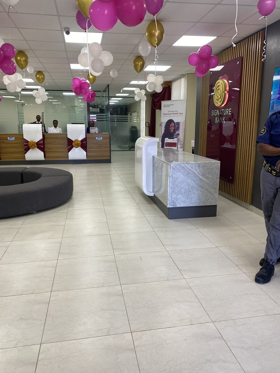 Exciting news!!!
Signature Bank is thrilled to announce the official opening of our newest branch in Asaba. 

We are committed towards offering convenient and accessible banking services to individuals, businesses and organizations in Asaba.

Visit us at 119 Nnebisi Road, Asaba.