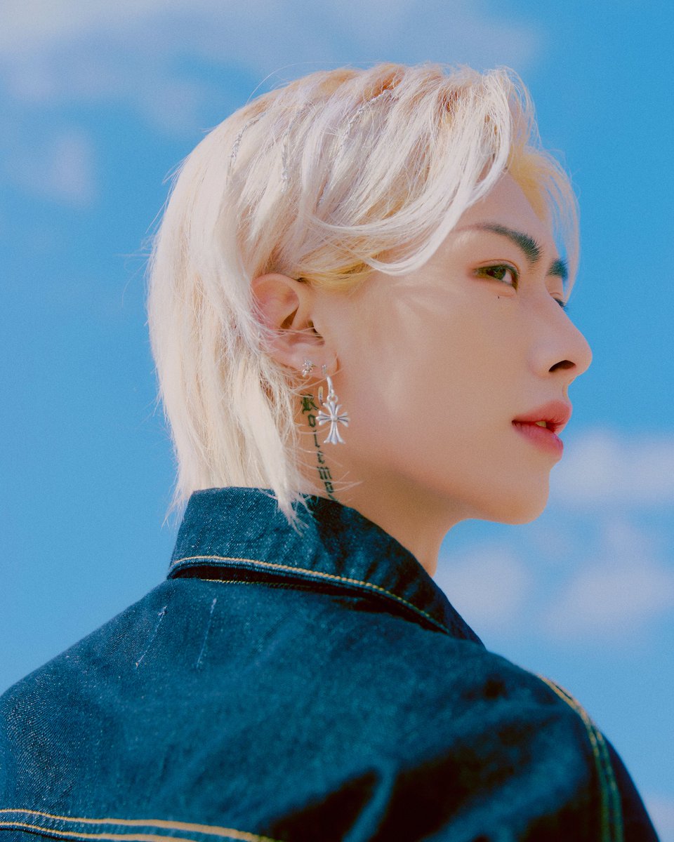 ZB1_official's tweet photo. ZEROBASEONE Pre-Release Single [𝗦𝗪𝗘𝗔𝗧] 

Concept Photo
#RICKY #리키

2024.04.24 18:00 (KST)

✔The 3rd Mini Album [𝐘𝐨𝐮 𝐡𝐚𝐝 𝐦𝐞 𝐚𝐭 𝐇𝐄𝐋𝐋𝐎] 
2024.05.13 18:00 (KST)

#ZEROBASEONE #ZB1 #제로베이스원 
#You_had_me_at_HELLO
#SWEAT #ZEROBASEONE_SWEAT https://t.co/SZotAki6Gu