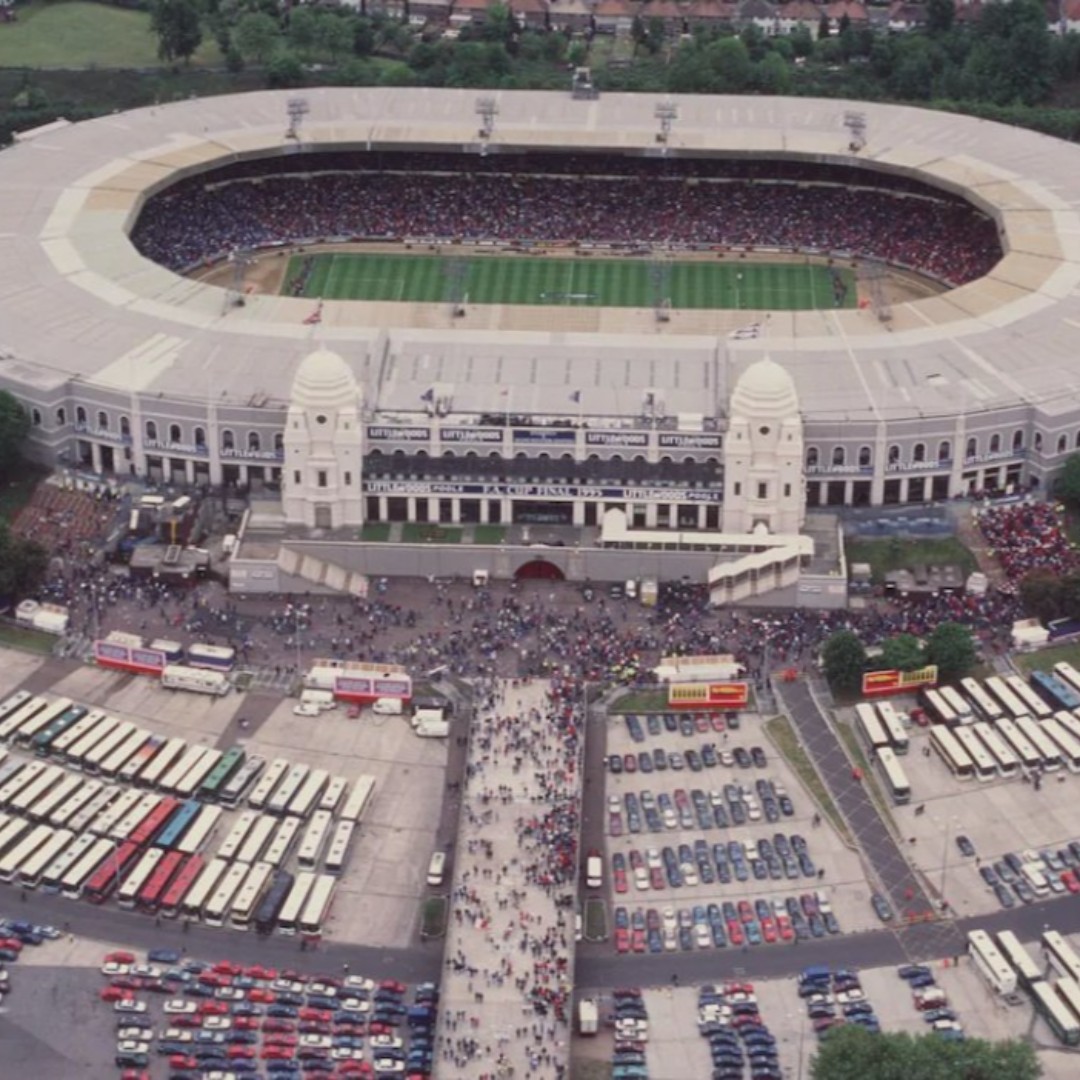 Vintage Football Shirts tweet media